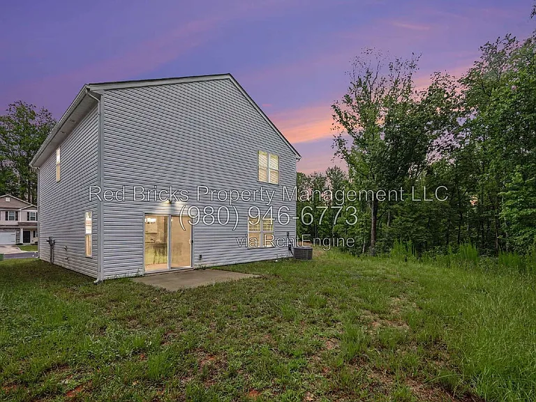 2132 Clapham Ct — Photo 24
