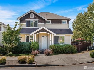 16901 Woodside Dr SE, Renton, WA 98058