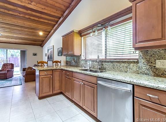 3rd image of 7860 NW 5th Pl