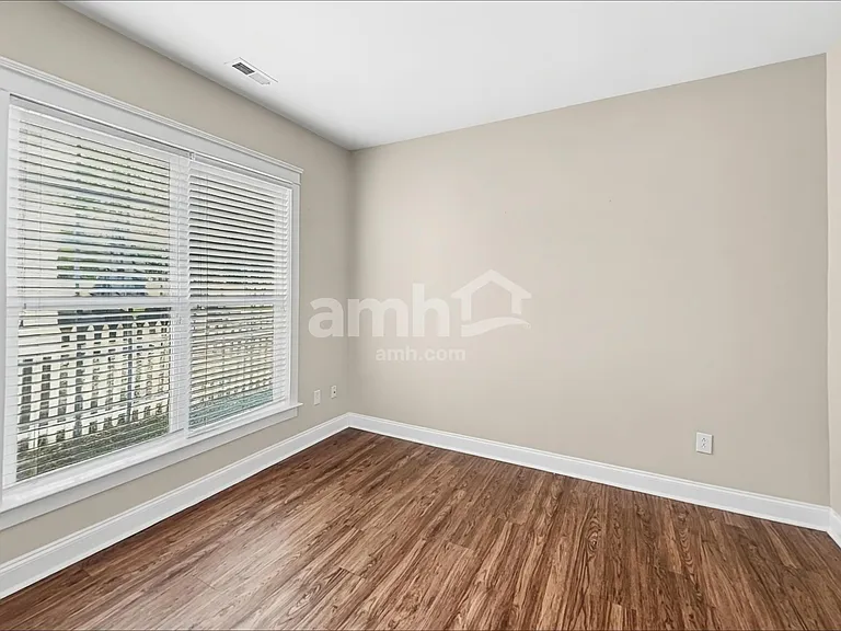 13640 Swinton Rd — Photo 13