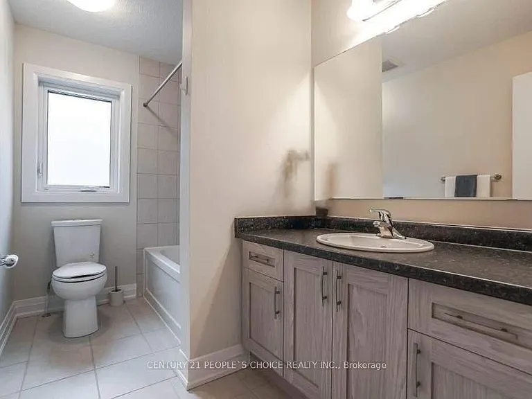 213 Sedgewood St — Photo 12