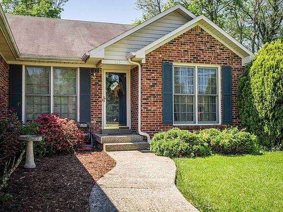 2nd image of 525 Hunting Hills Dr