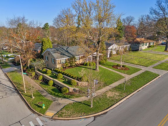 4th image of 1921 Bellefonte Dr