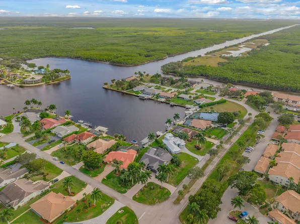 123 Newport Dr, Naples, FL 34114