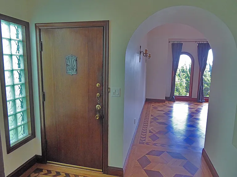 185 Beaver St — Photo 11
