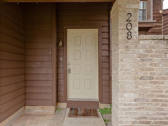 4th image of 2611 Grants Lake Blvd