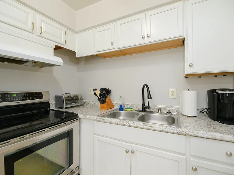 834 C Ave — Photo 14