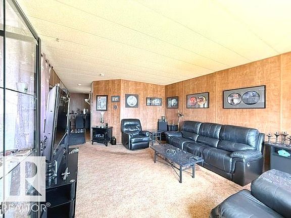 5th image of 46 Oakridge Dr S