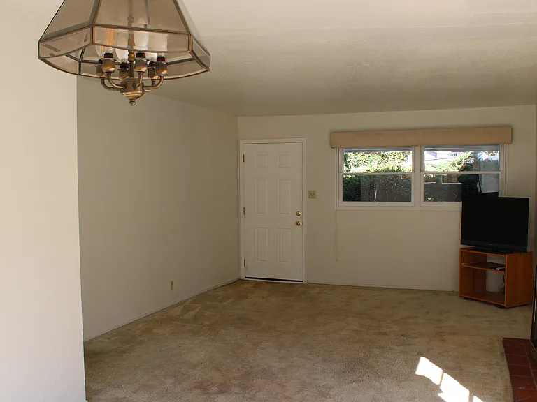 1030 Colorado Ave — Photo 5