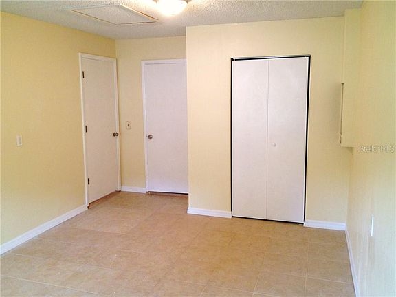 4th image of 442 W Gardenia Dr