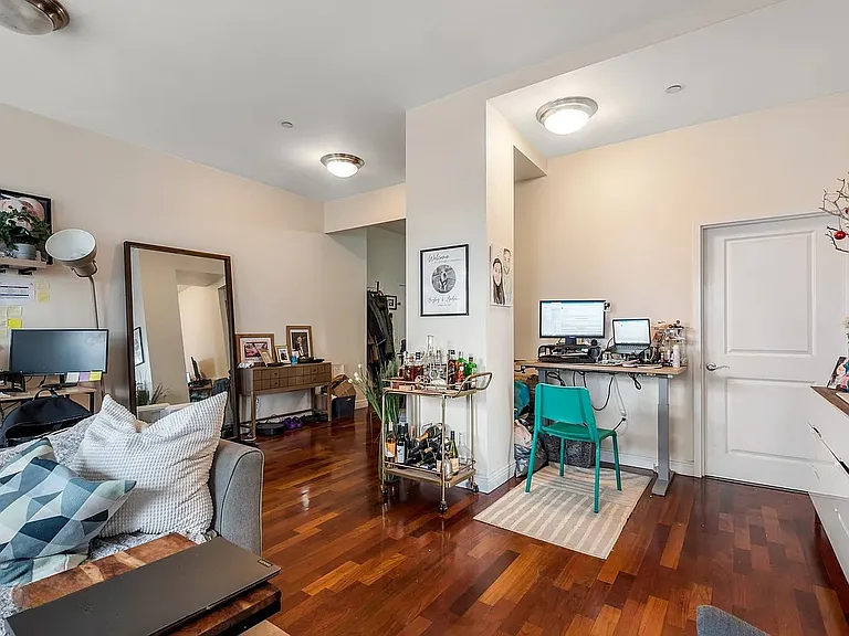 1030 Jackson Ave #6C — Photo 5