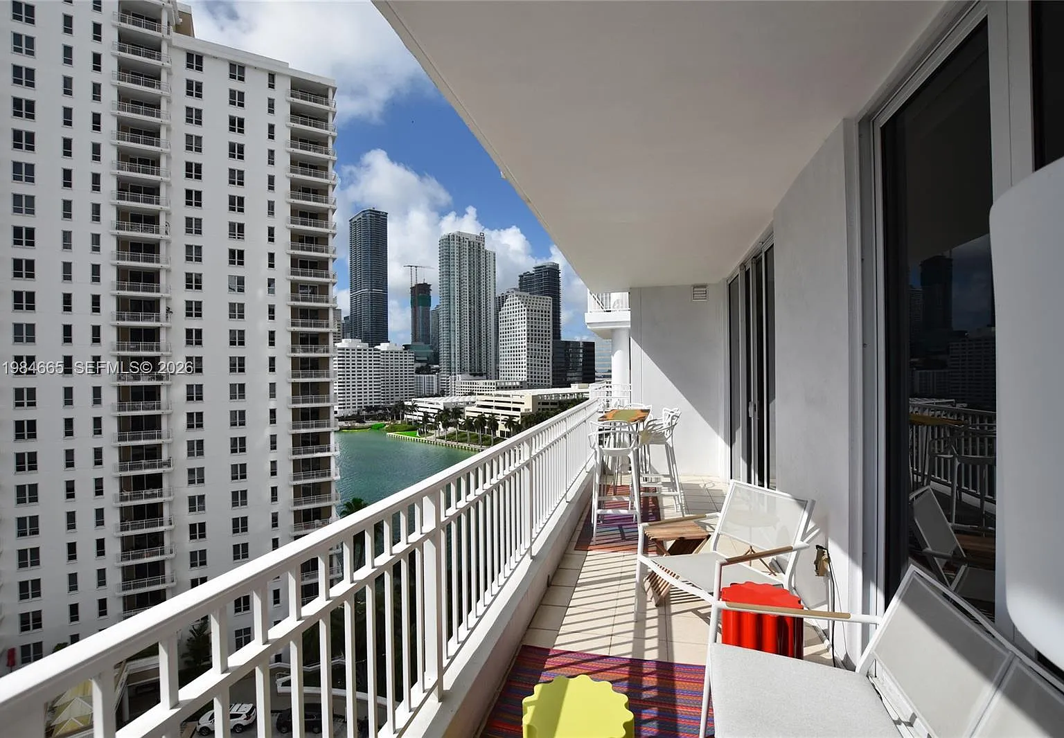 Courts Brickell Key Condo — Photo 2