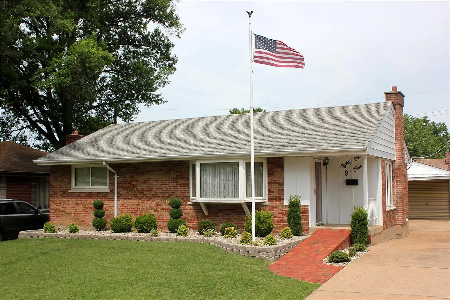 8105 Wanda Ave photo 1