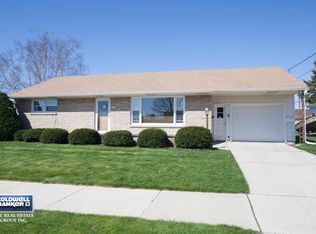 1312 S 24th St, Manitowoc, WI 54220