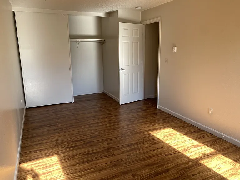 5913 Rainier Ave S — Photo 10