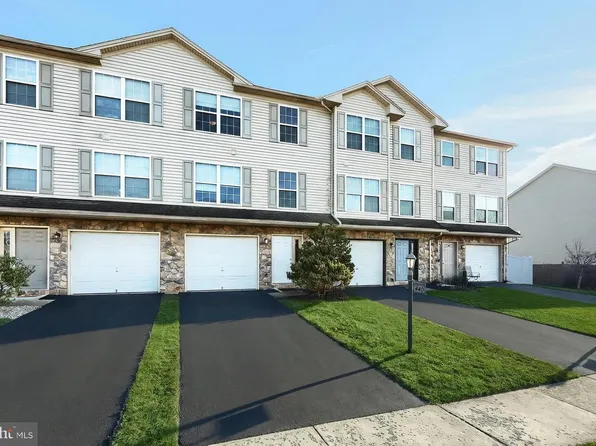 440 Fisher Dr, York, PA 17404