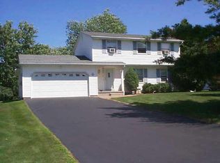 1091 Terry Dr, Webster, NY 14580