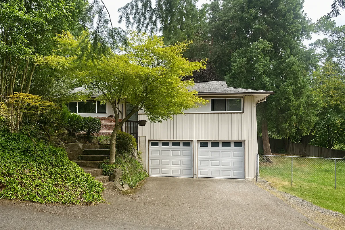 3 bed, 1910 sqft, $3,850 — Photo 1