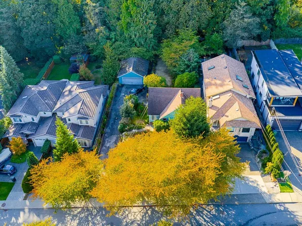 8061 McGregor Ave, Burnaby, BC V5J 4H7