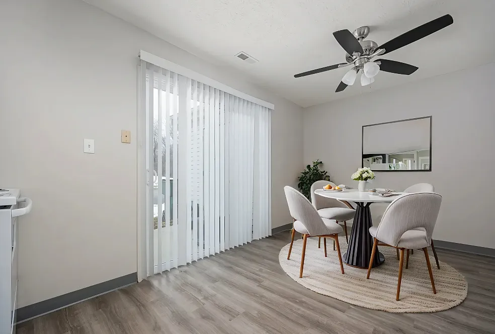 THE WILLOWS APARTMENT COMMUNITY — Photo 3