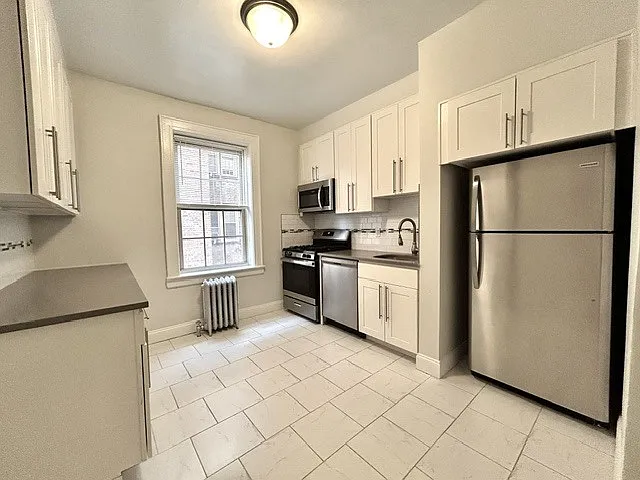 68-70 Park Avenue Apartments — Photo 1