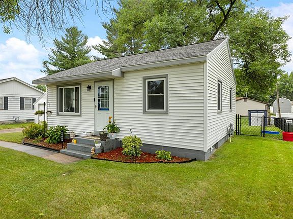 2nd image of 3228 Mars Avenue