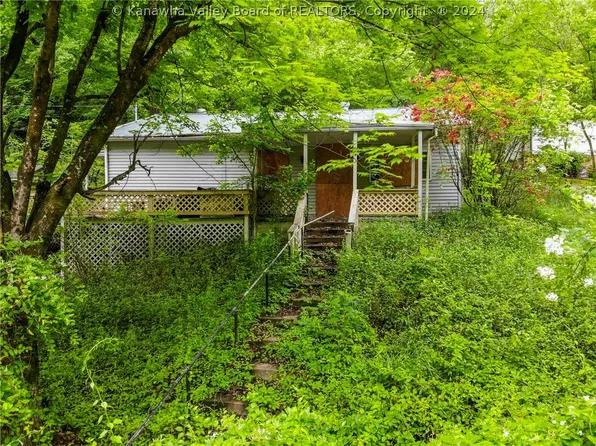 194&195 Vintroux Hollow Rd, Scott Depot, WV 25560