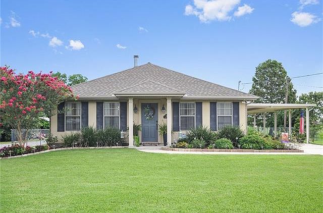 1st image of 121 Luke Dr