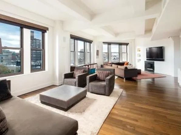 147 Waverly Place image 1 of 12