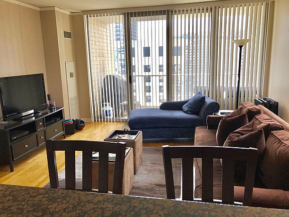 4th image of 420 E Waterside Dr Unit 2503