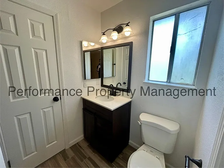 8615 Newgate Ct — Photo 7