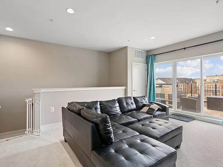 22968 Clarence Walk Ter — Photo 27