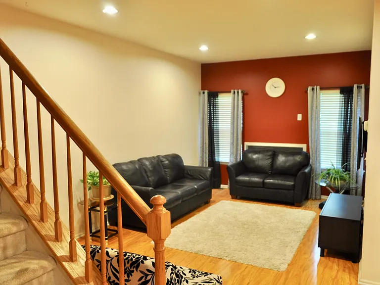 105 Margaret Ct — Photo 4