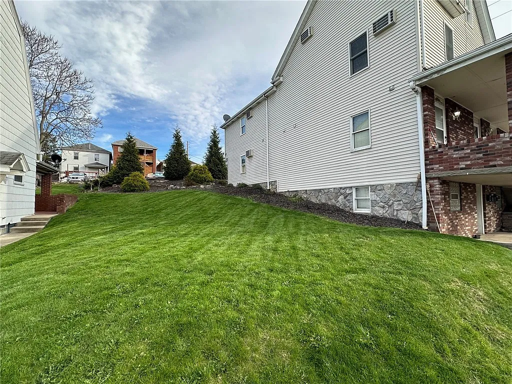 2 bed, 1064 sqft, $1,100 — Photo 2