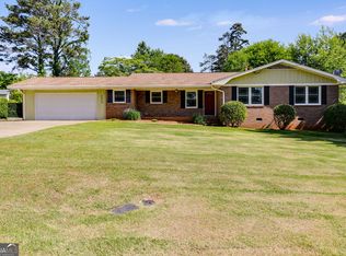 5458 Mill Valley Dr, Douglasville, GA 30135