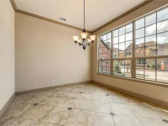 4th image of 4805 Palm Springs Dr