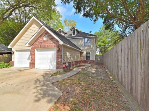 504 Texas St Unit B, Tomball, TX 77375