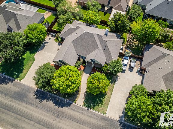 3rd image of 4810 N Bentwood Dr
