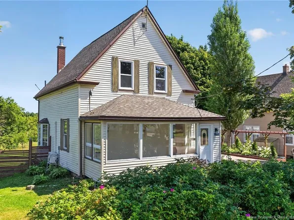 180 La Vallee Rte, Dieppe, NB E4K 1A4