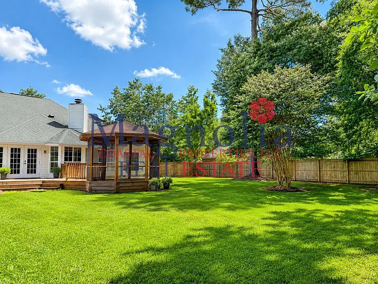 723 Oxford Dr — Photo 28