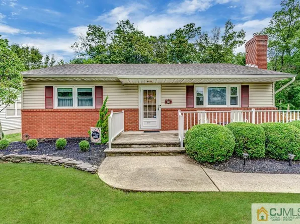 316 John St, Middlesex, NJ 08846