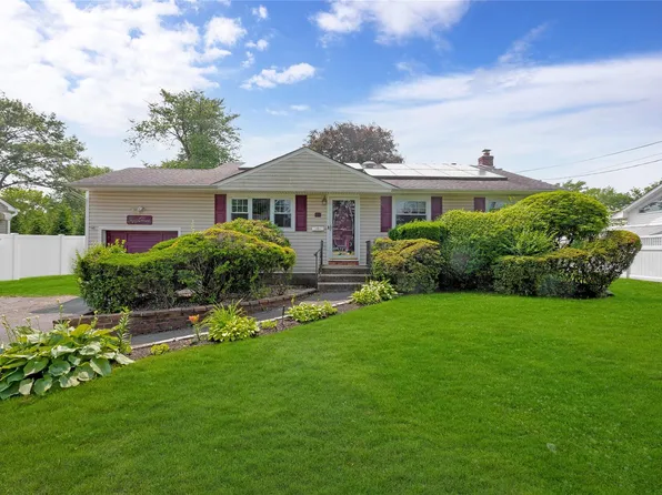 53 Wiltshire Drive, Commack, NY 11725
