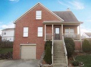 699 Liberty Hill Dr, Lexington, KY 40509