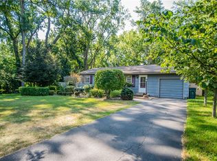 99 Hewitt St, Rochester, NY 14612