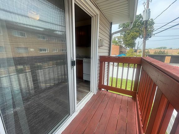 5th image of 3906 W Sylvania Ave #16