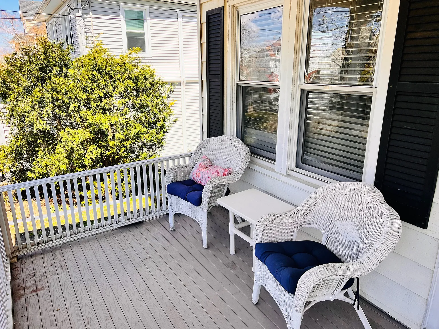2 bed, 1664 sqft, $4,500 — Photo 2