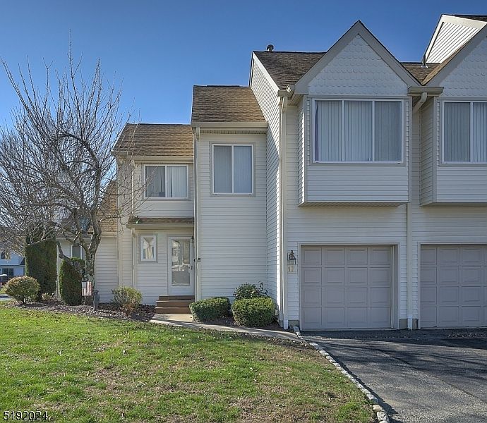 1st image of 17 Franklin Ct #17