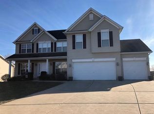 1085 Pearview Dr, Saint Peters, MO 63376