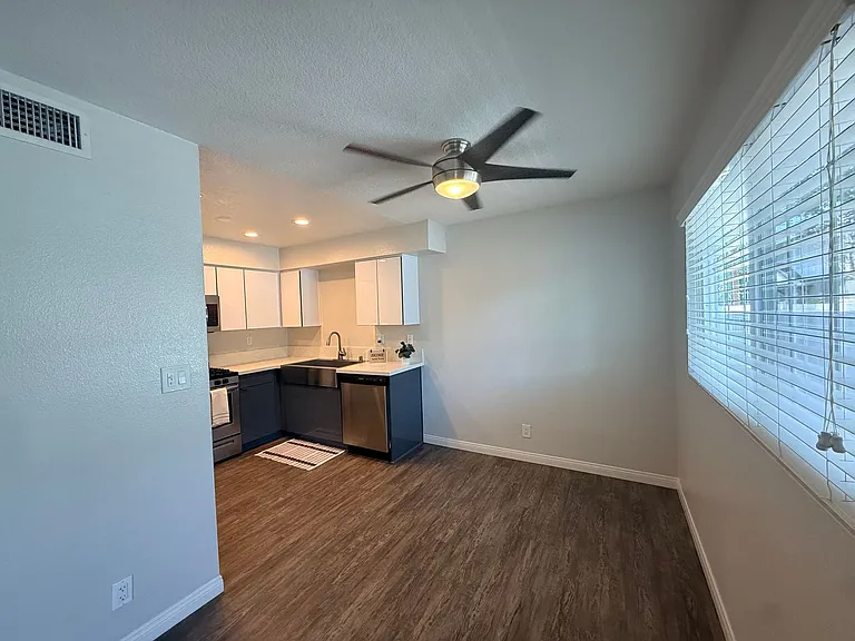 Pacific Palms Apartment Homes — Photo 36
