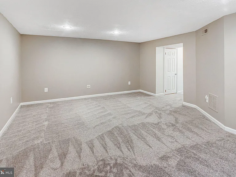 3234 Foothill St — Photo 19